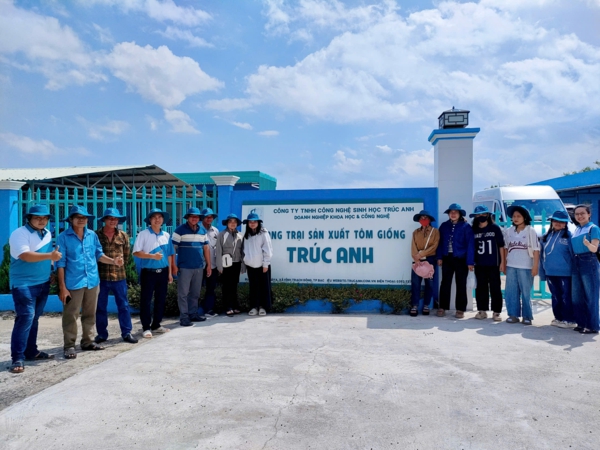 trai sản xuat tom giong